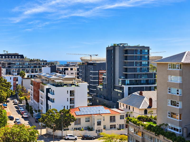 2 Bedroom Property for Sale in Green Point Western Cape